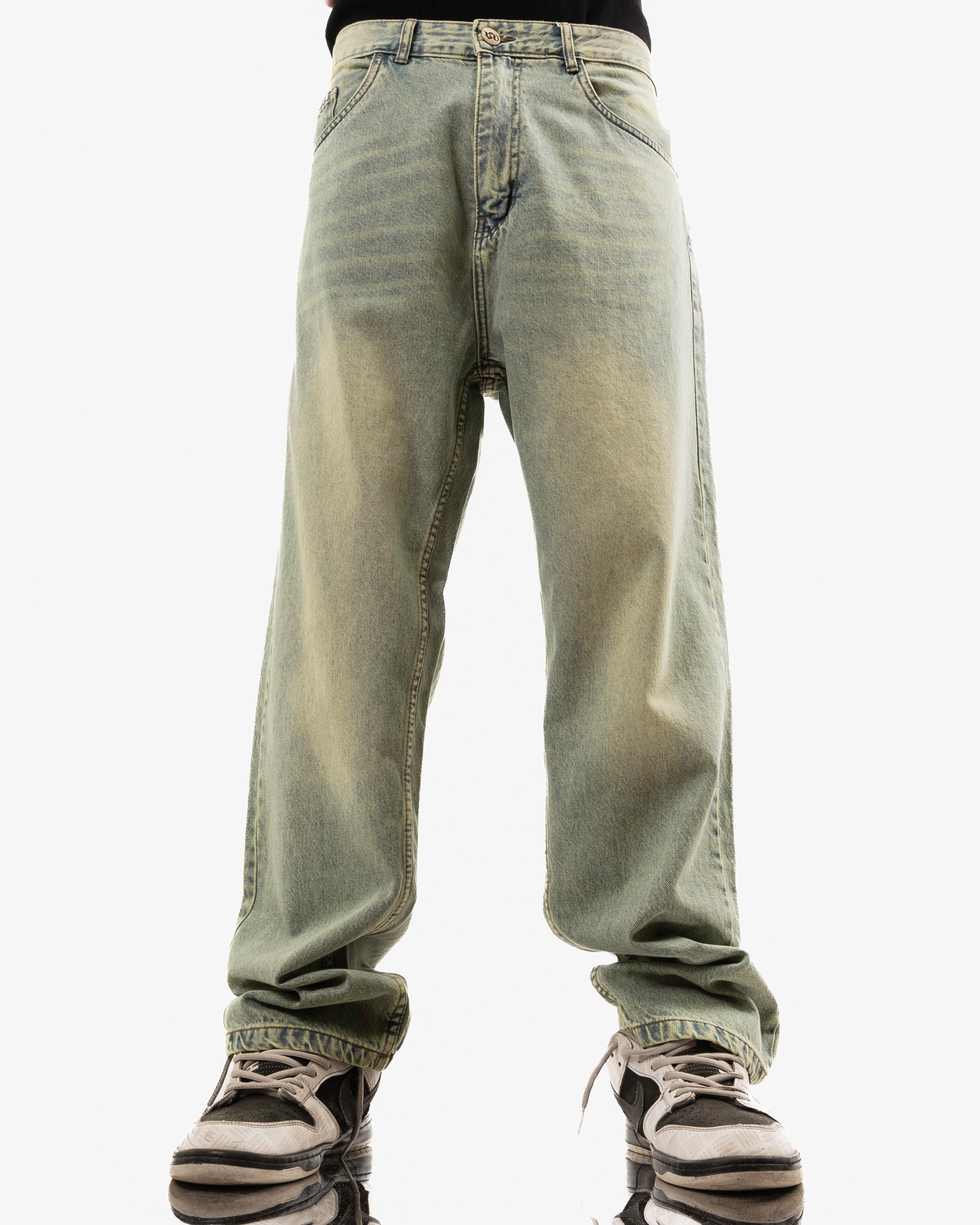 Light Wash Baggy Fit Jeans In Blue